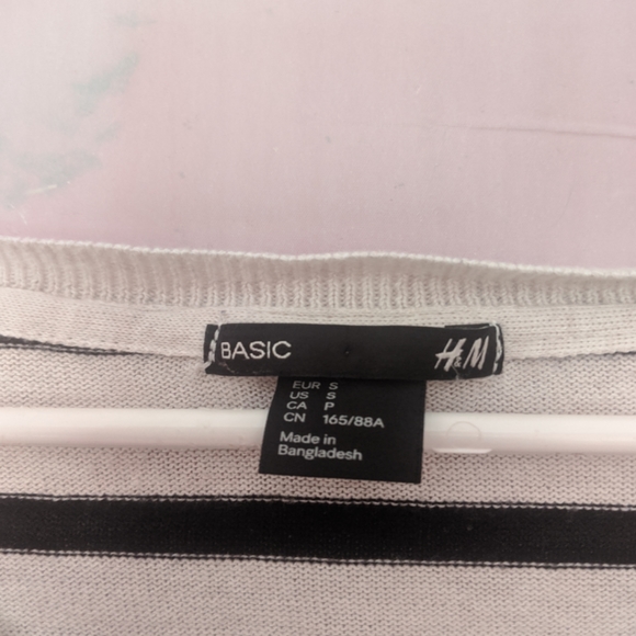 🍁 3/$15 H&M Striped Long Sleeves Thin Knit Sweater Small - Picture 5 of 8
